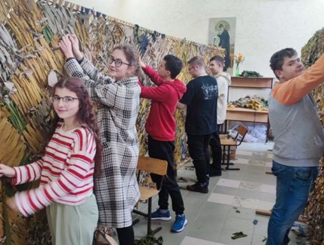 Процес плетіння сітки